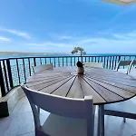 Luxury Seafront With Panoramic Views- Ghadira, Bay * 梅利哈