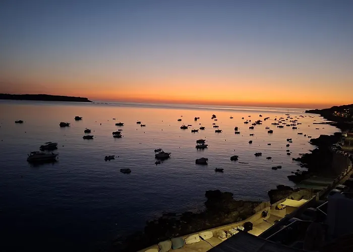 Luxury Seafront With Panoramic Views- Ghadira, Bay 아파트